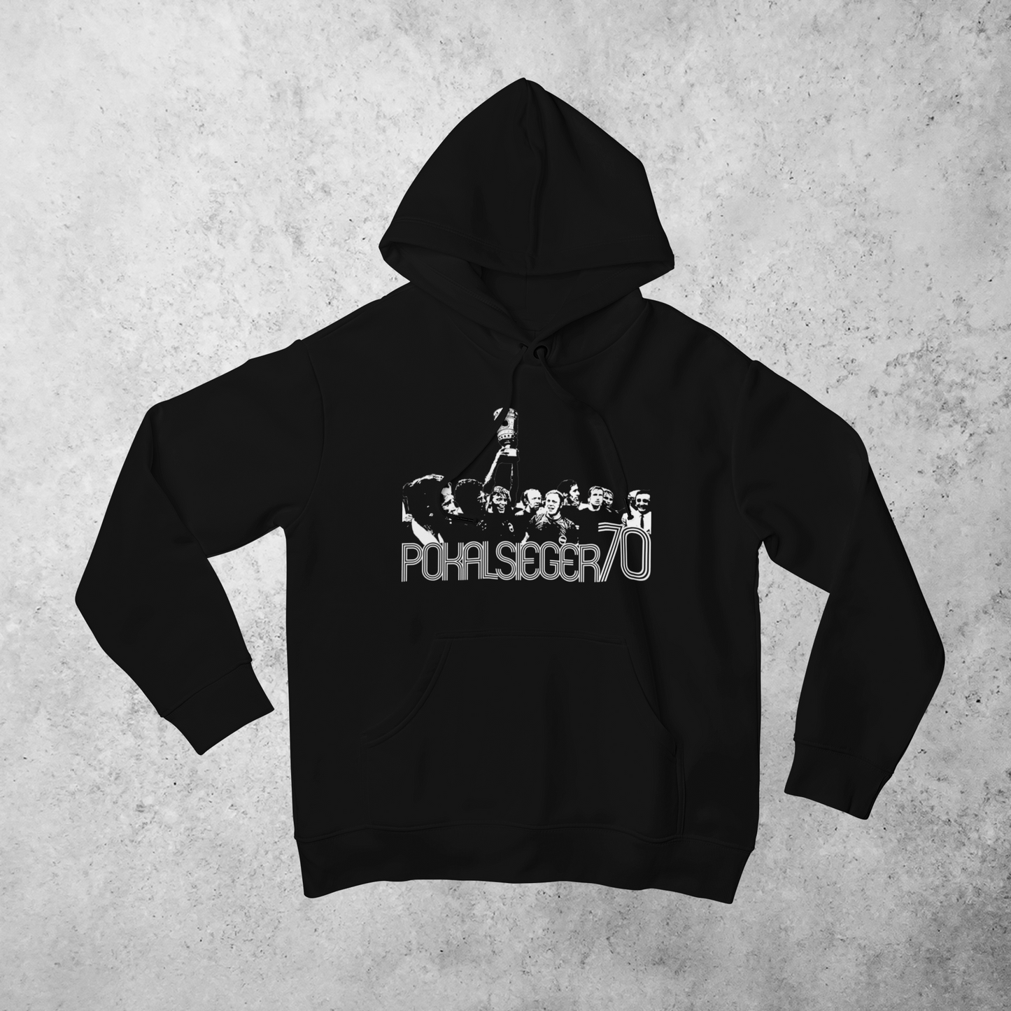 Schwarzer Hoodie mit „1970 Pokalsieg“-Frontmotiv im Fan-Stil